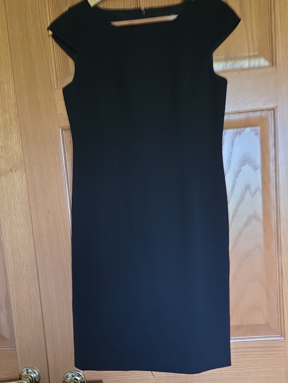 Sutton Studio Black Cap-Sleeve Midi Sheath Dress